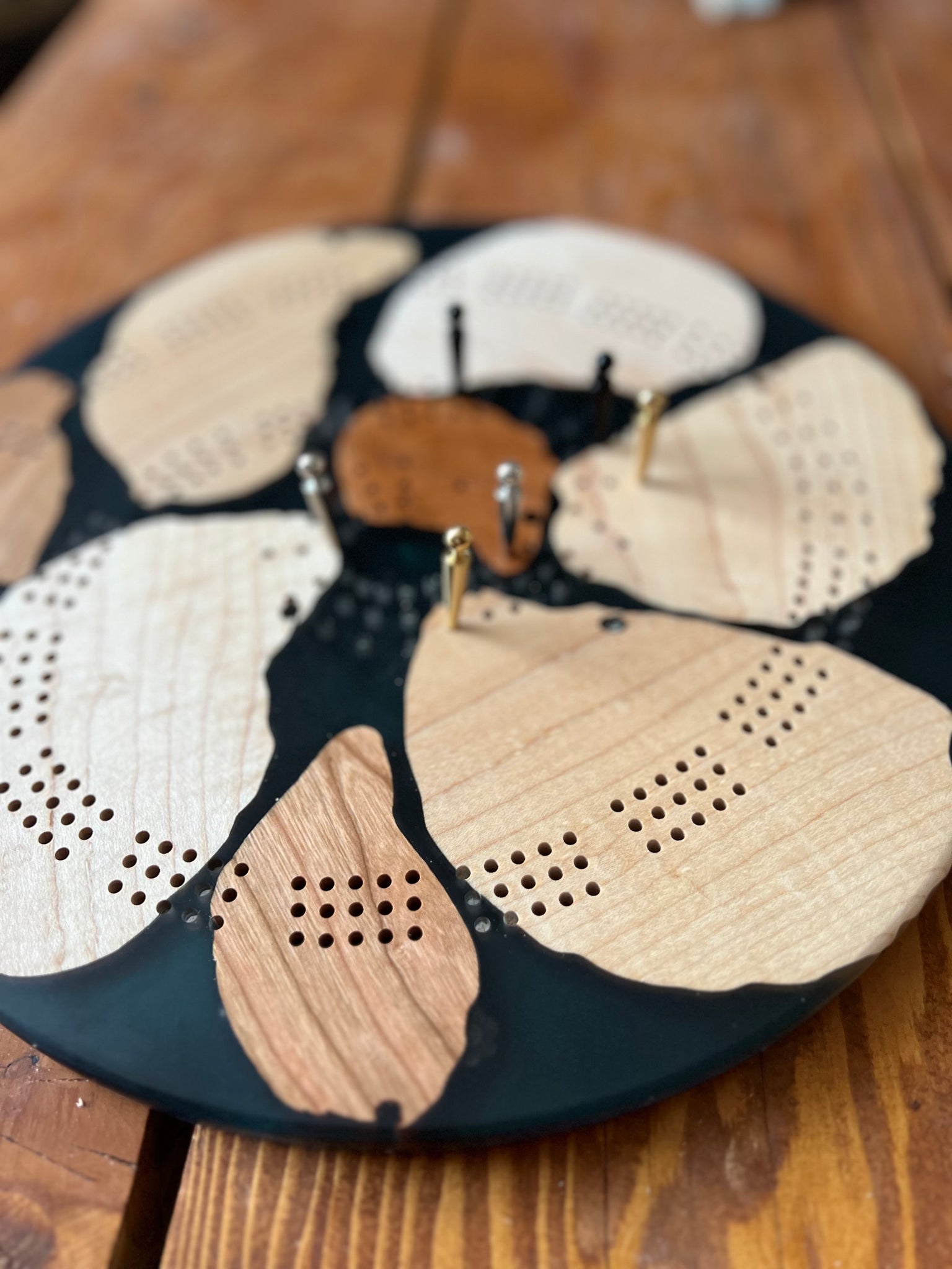 Happy Mistake : Oyster Cribbage Board